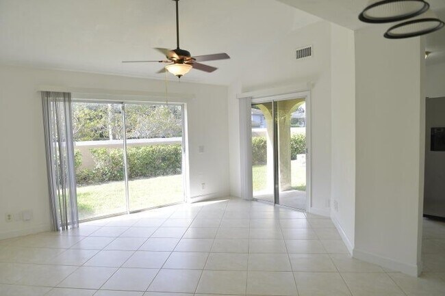 Building Photo - 3344 Alba Cir