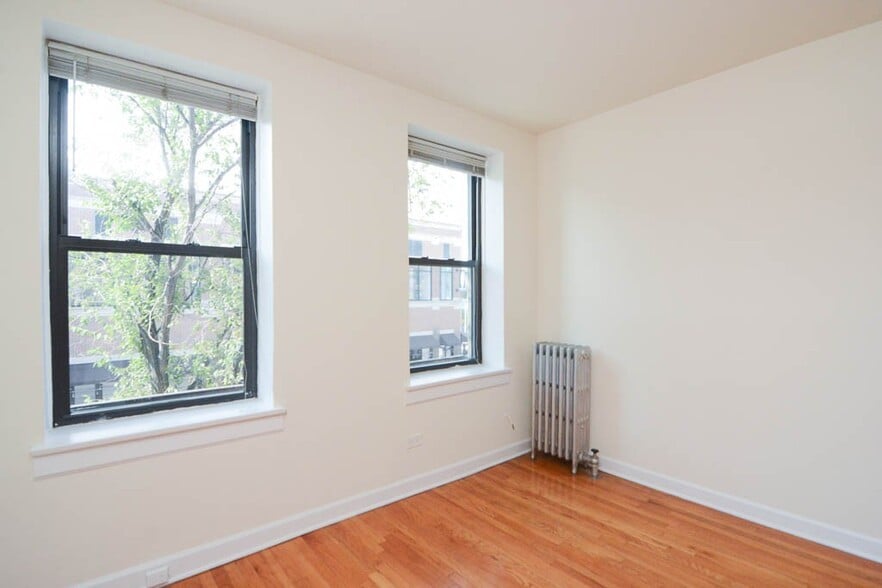 Building Photo - 2737 N Spaulding Ave