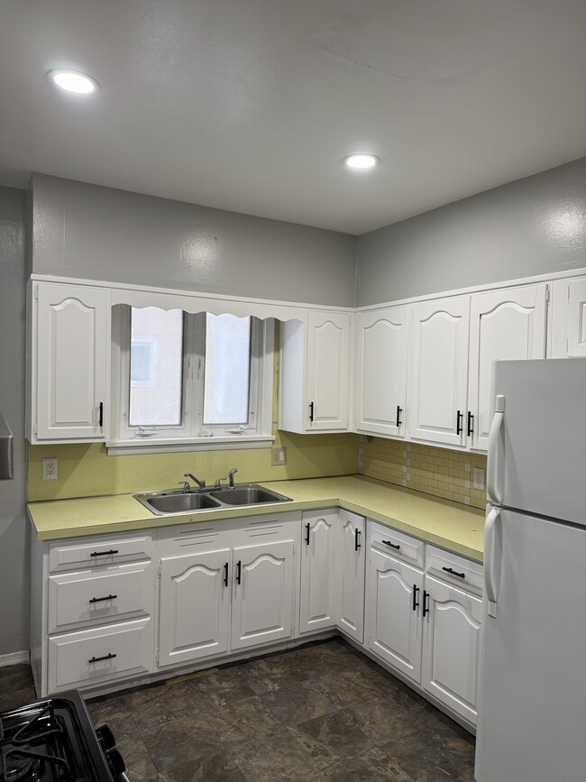 Building Photo - 92 Lockhart St