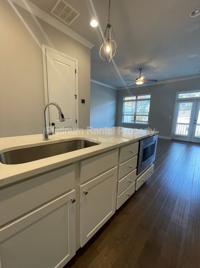 Building Photo - 1236 Stone Castle Cir