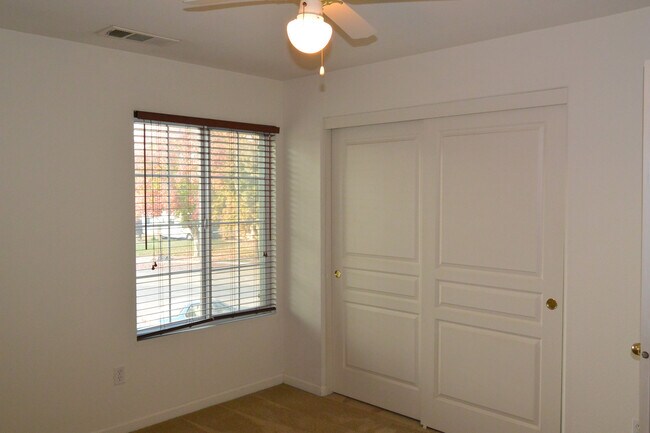 Building Photo - 2222 N Quincy Ct