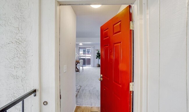 Building Photo - 5085 Valley Crest Dr