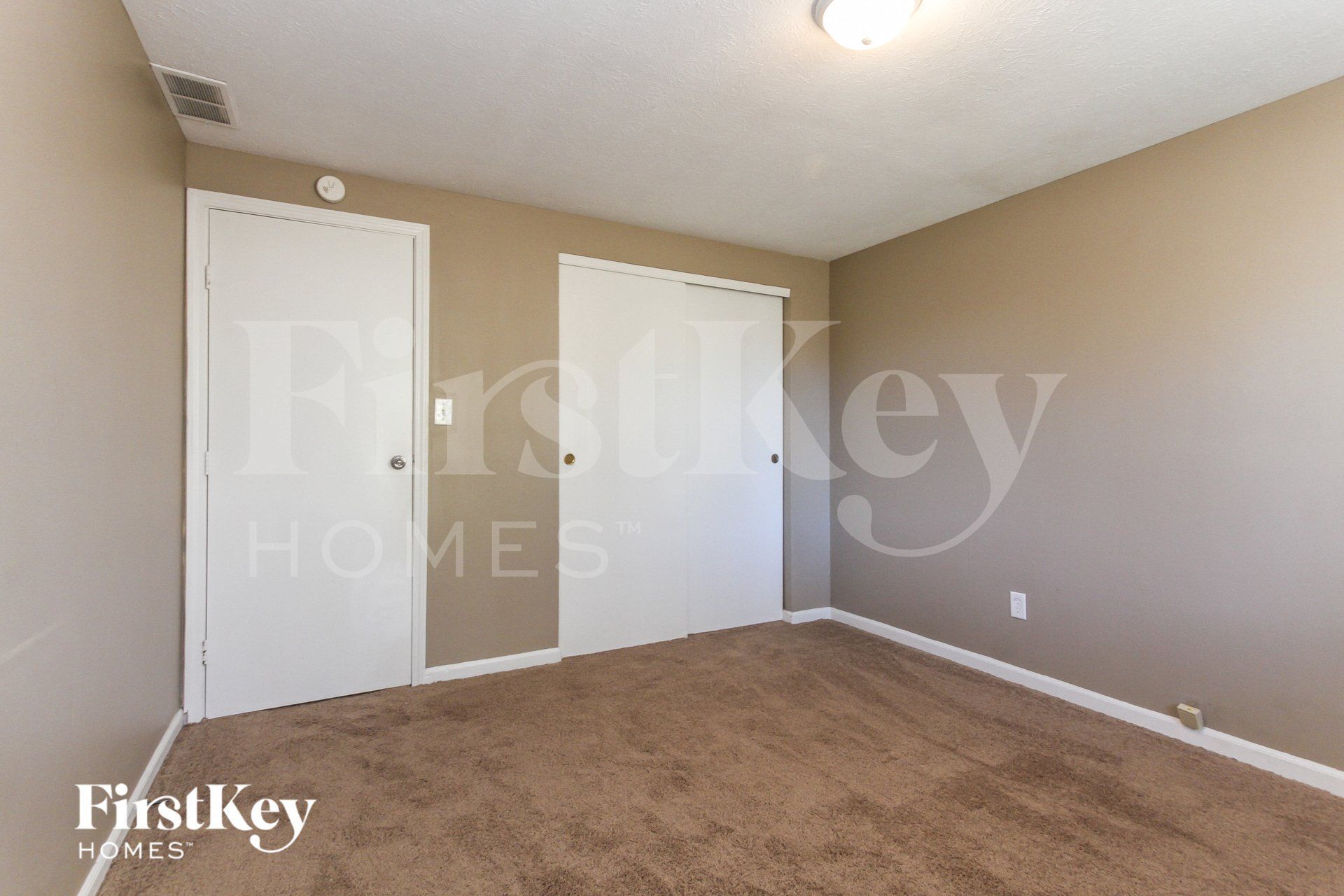 Building Photo - 3735 Valley Lake Dr