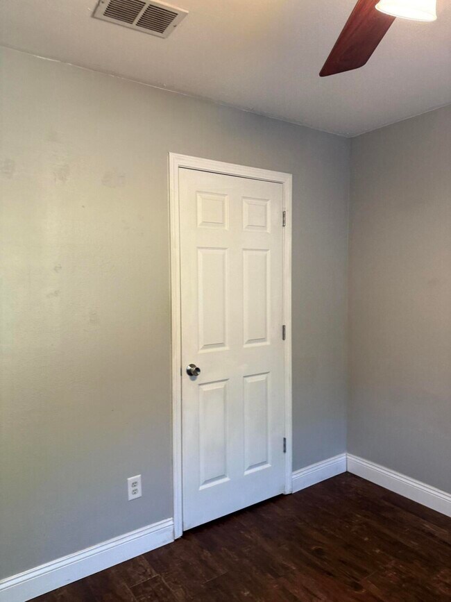 Building Photo - 2813 Atoka Trail