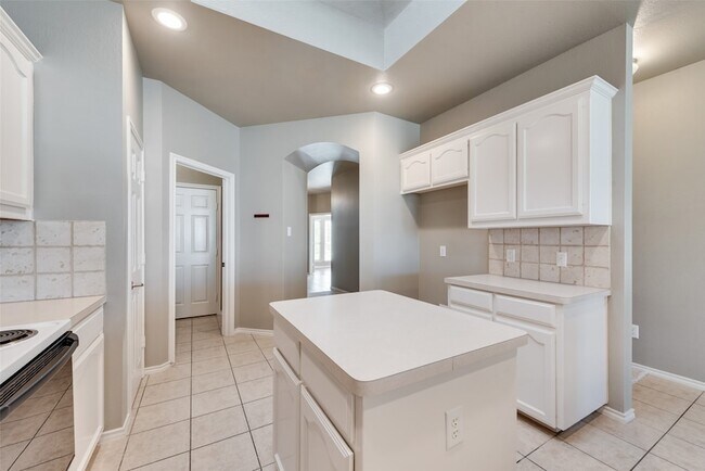 Building Photo - 6416 Alexandra Meadows Dr