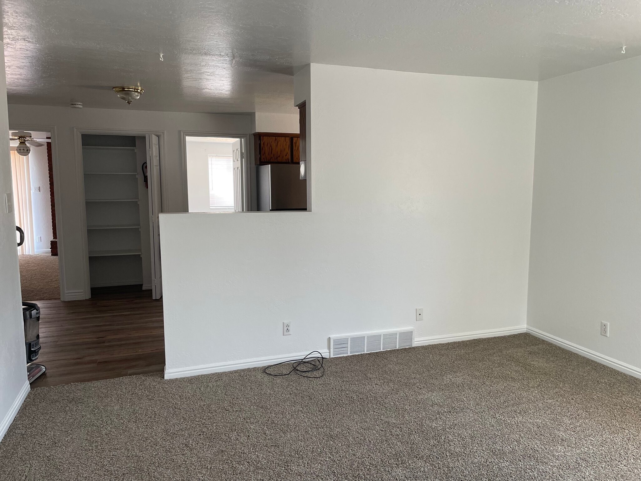 Building Photo - 2894 S 625 W