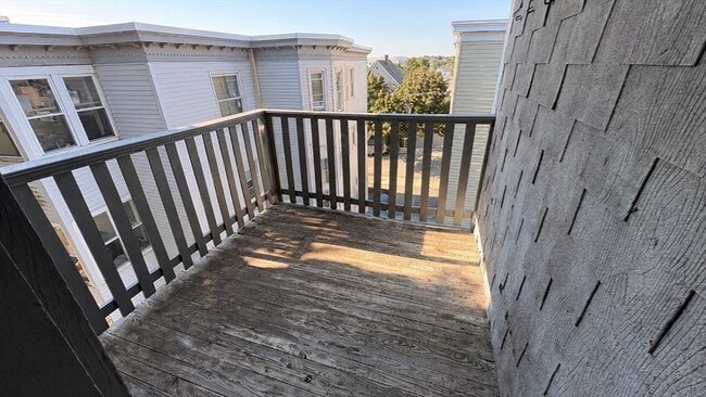 Building Photo - 117 Revere St
