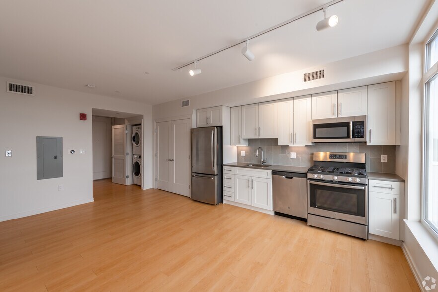 Primary Photo - 95 New St
