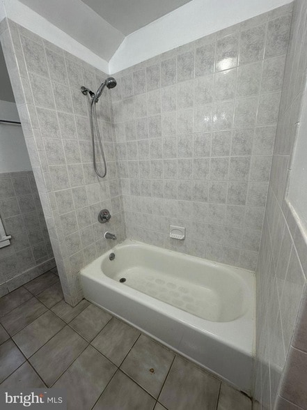 Building Photo - 2 Titus Ave