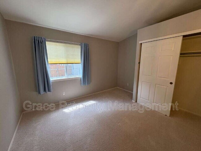 Building Photo - 8340 S Upham Way