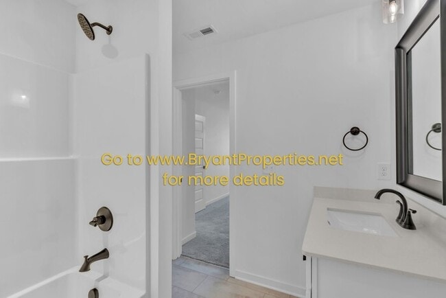 Building Photo - Gallatin - New 5-bedroom, 4-Baths