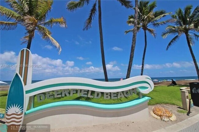 Building Photo - 4008 Berkshire A