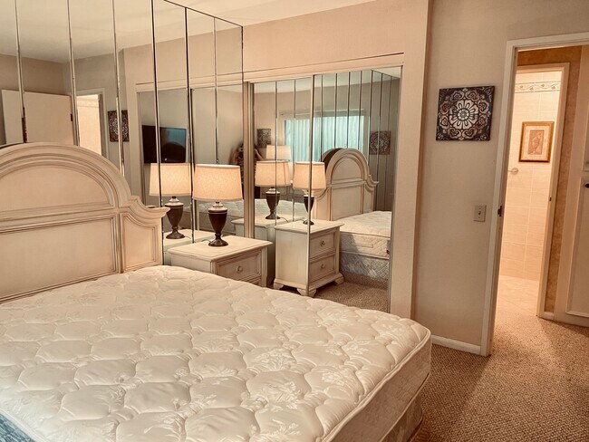 Building Photo - 2812 N Auburn Ct