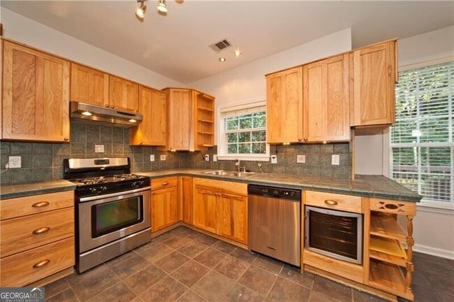 Building Photo - 1170 Rhyne Chase