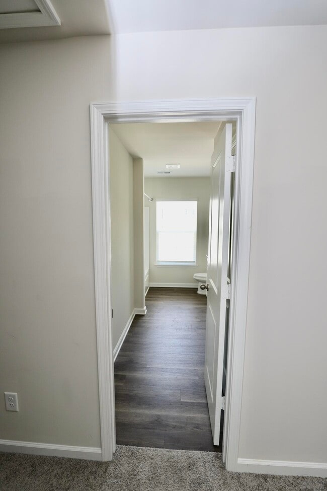 Building Photo - 463 N High Duck Trail
