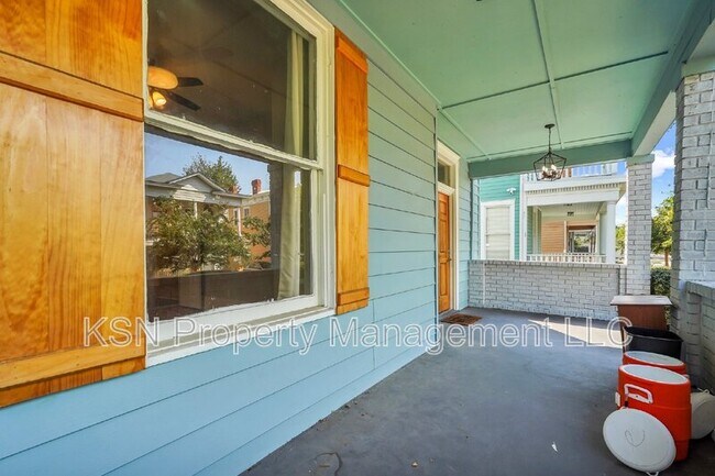 Building Photo - 309 W 33rd St