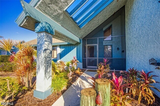 Building Photo - 1221 SW 49th St
