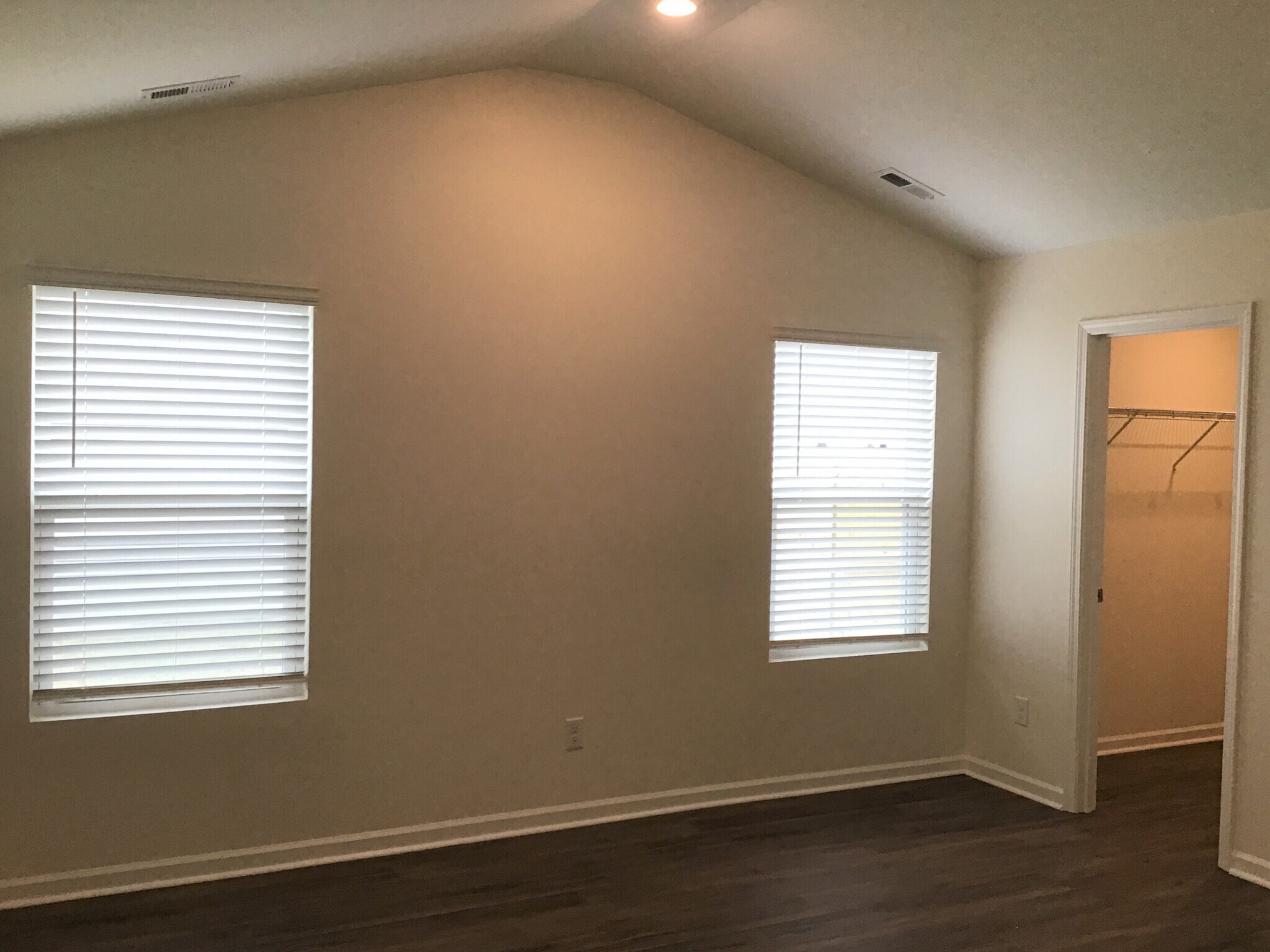 Building Photo - 1220 Dogwood Neck Dr