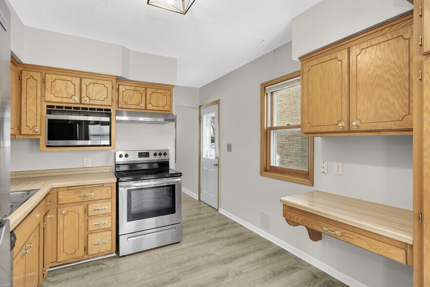 Building Photo - 3744 Perry Ave N