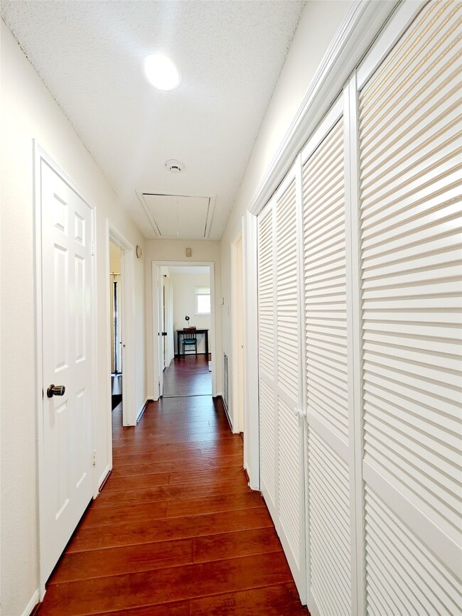 Building Photo - 3516 Bellaire Blvd