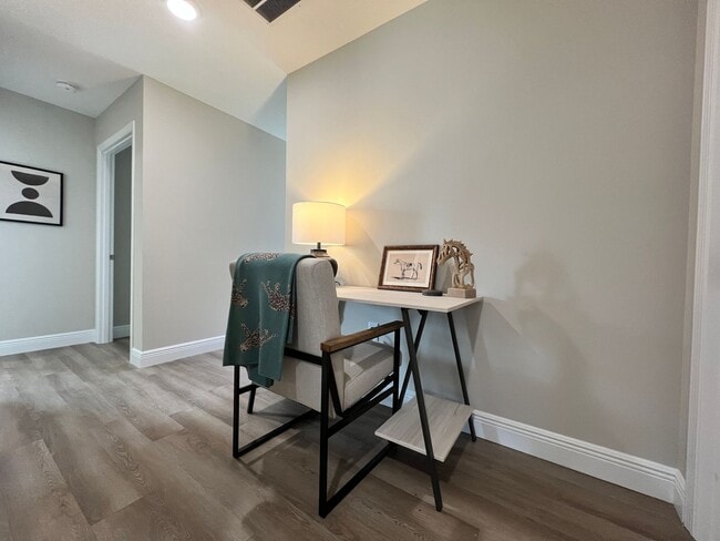 Building Photo - Equestrian getaway Wilmington, Long stays ...