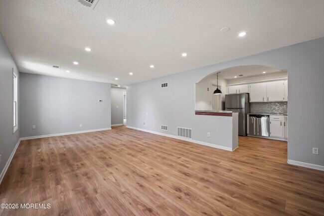 Building Photo - 18 Augusta Ct