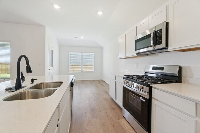 Building Photo - Edmond Rental