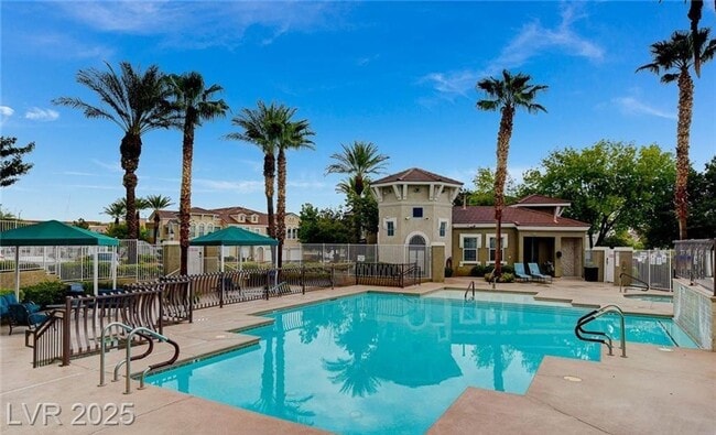 Building Photo - SOUTHWEST GATED 2-BED, 2-BATH FIRST-FLOOR ...