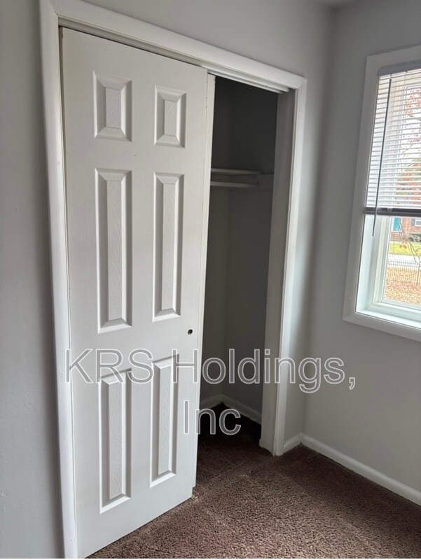 Building Photo - 800 Brook Hill Rd