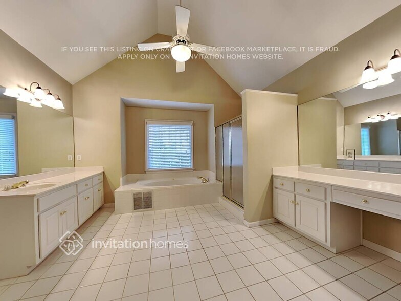 Building Photo - 619 Braidwood Dr NW