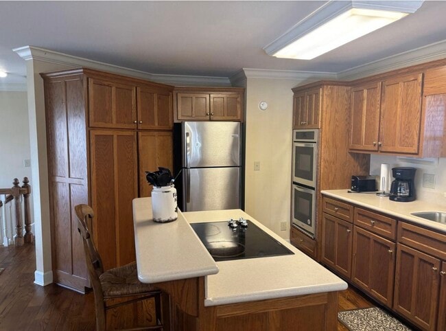 Building Photo - 462 Chalet Village Dr