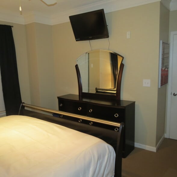 Building Photo - 400 17th Street Northwest