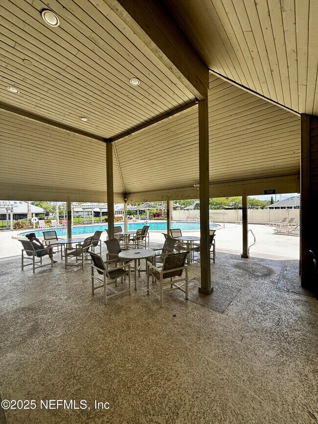 Building Photo - 2124 Sea Hawk Dr