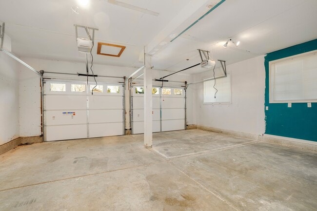 Building Photo - 4 Bedroom 1.5 Bath Home for Rent in Arlington!