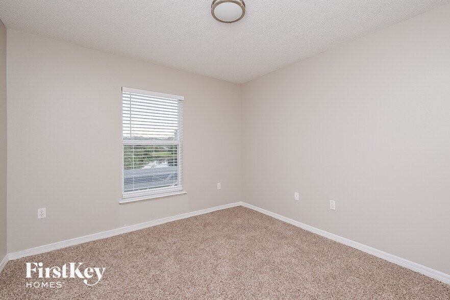 Building Photo - 6409 Gondola Dr