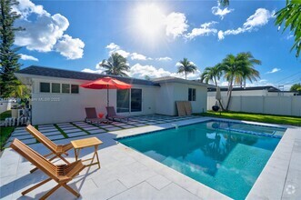 Building Photo - 7528 Buccaneer Ave