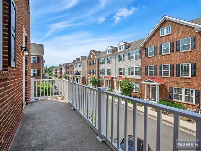Building Photo - 106 W Ramsey Terrace