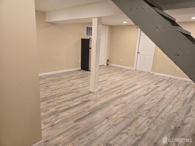 Building Photo - 111 Bertram Ave