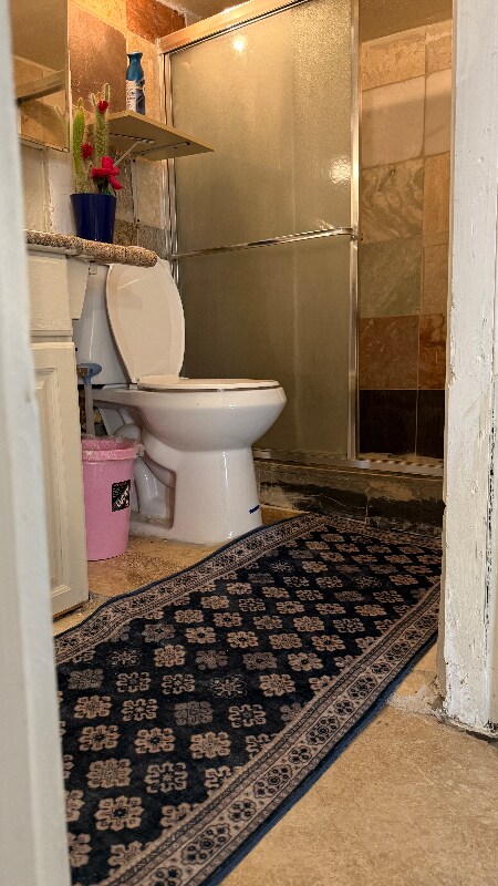 Building Photo - 18641 Crabtree Ave