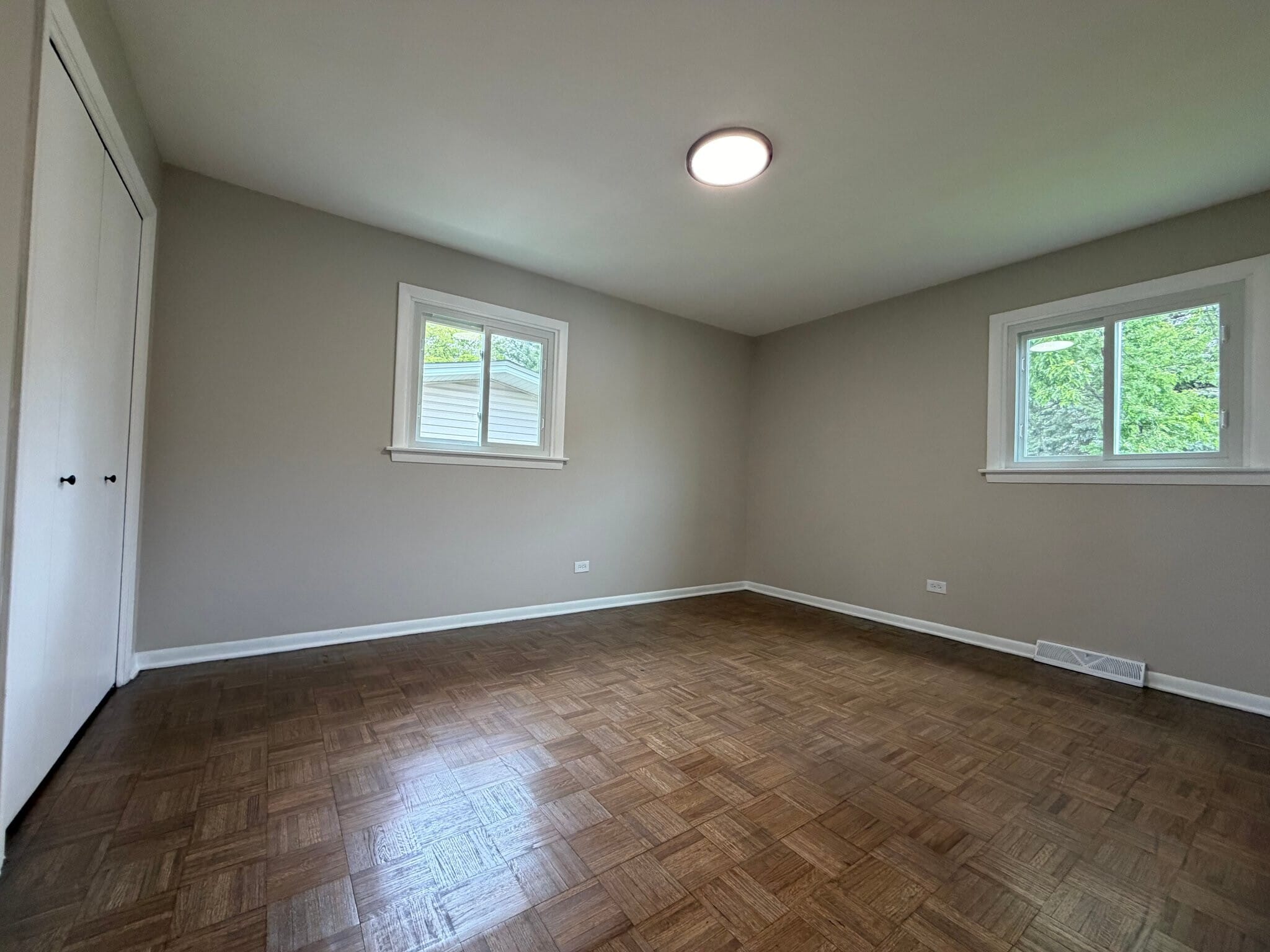 Building Photo - 705 W Fitzhenry Ct
