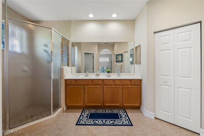 Building Photo - 1757 Tarpon Bay Dr S