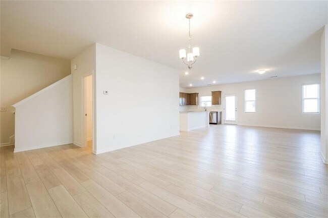 Building Photo - 131 Shelter Ln E