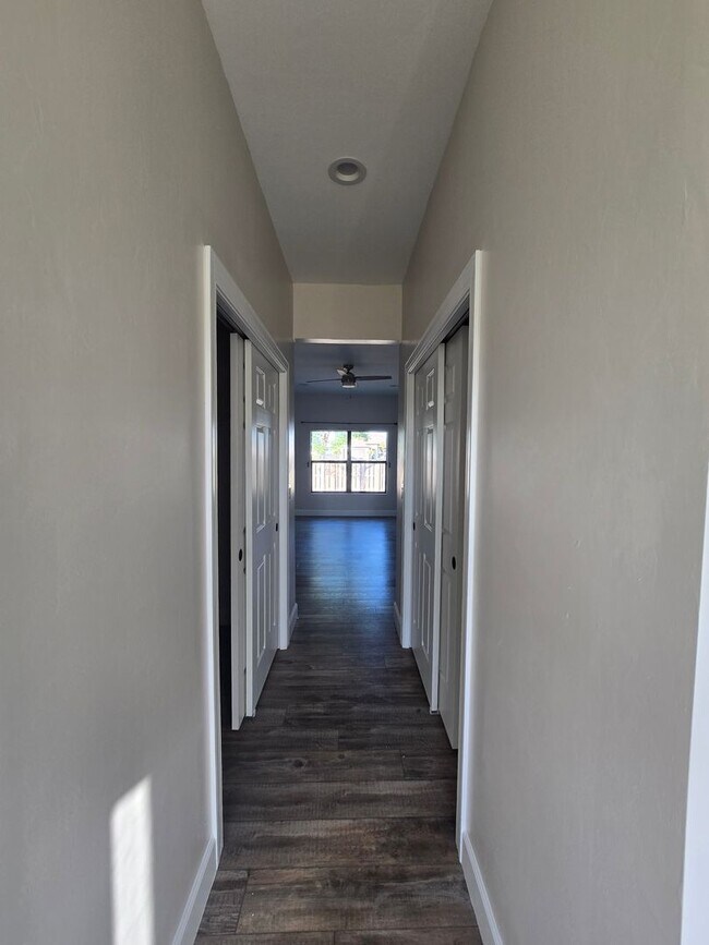 Building Photo - 1504 NW 36th Pl