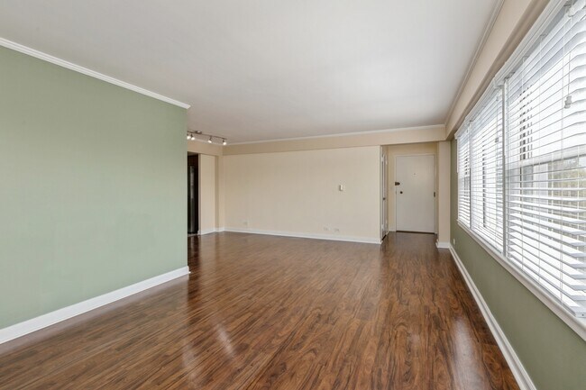 Building Photo - 1101 Grove St
