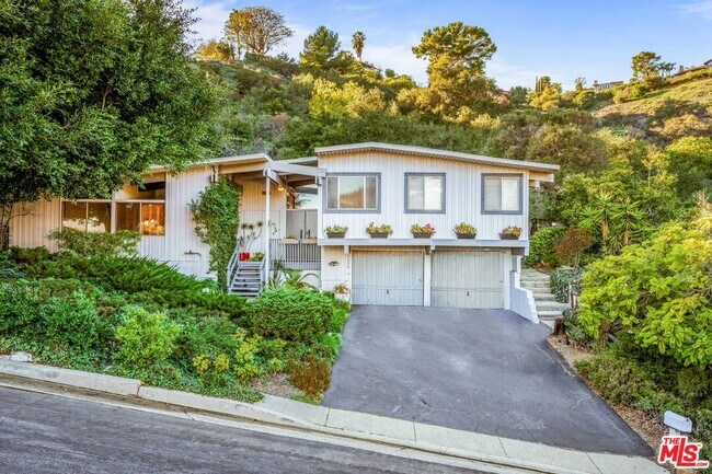 Primary Photo - 2436 Arbutus Dr
