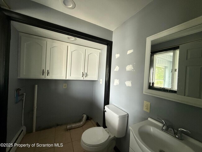 Building Photo - 1332-1332 Bryn Mawr St