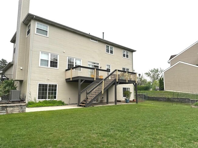 Building Photo - 209 S Pleasant Rd