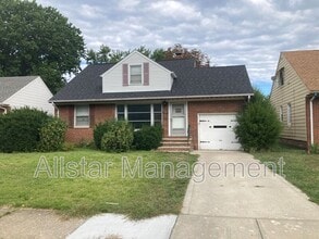 Building Photo - 320 Halle Dr