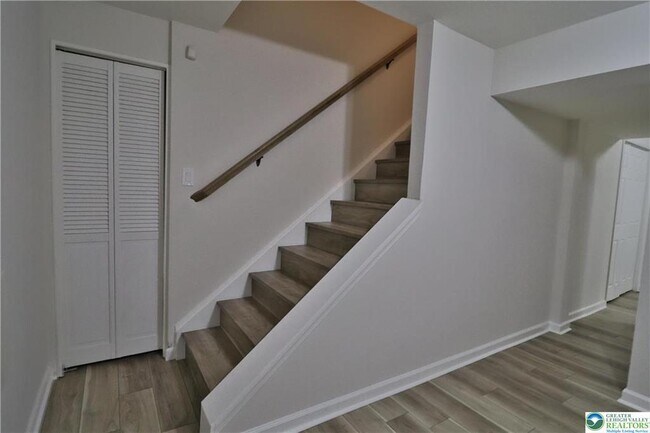 Building Photo - 311 McNair Dr