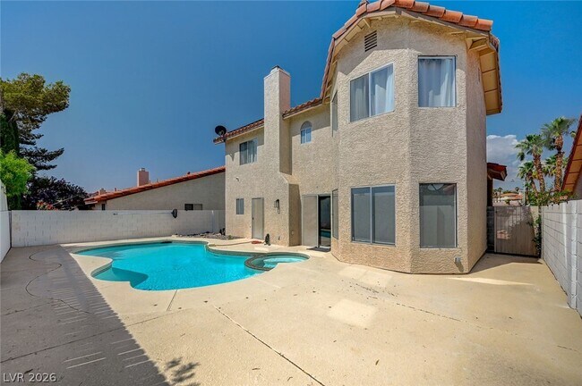 Building Photo - 3200 Ivory Coast Dr